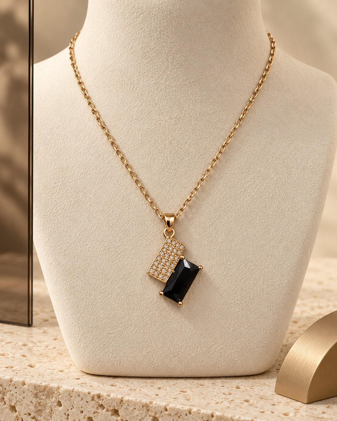 Noir Duo Pendant