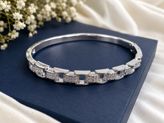 Celeste Silver Link Bangle
