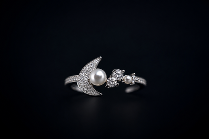 Luna Pearl Ring