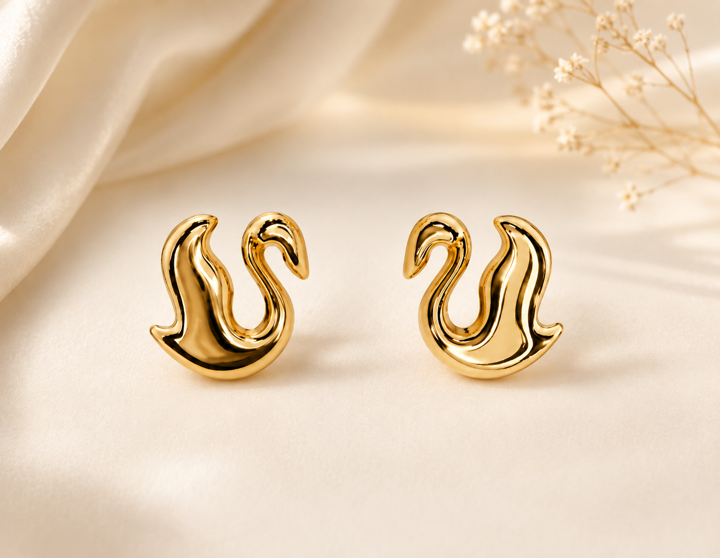 Swan Grace Earrings