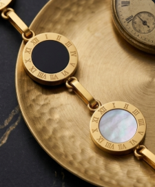 Lunara Pearl Orbit Halo Bracelet